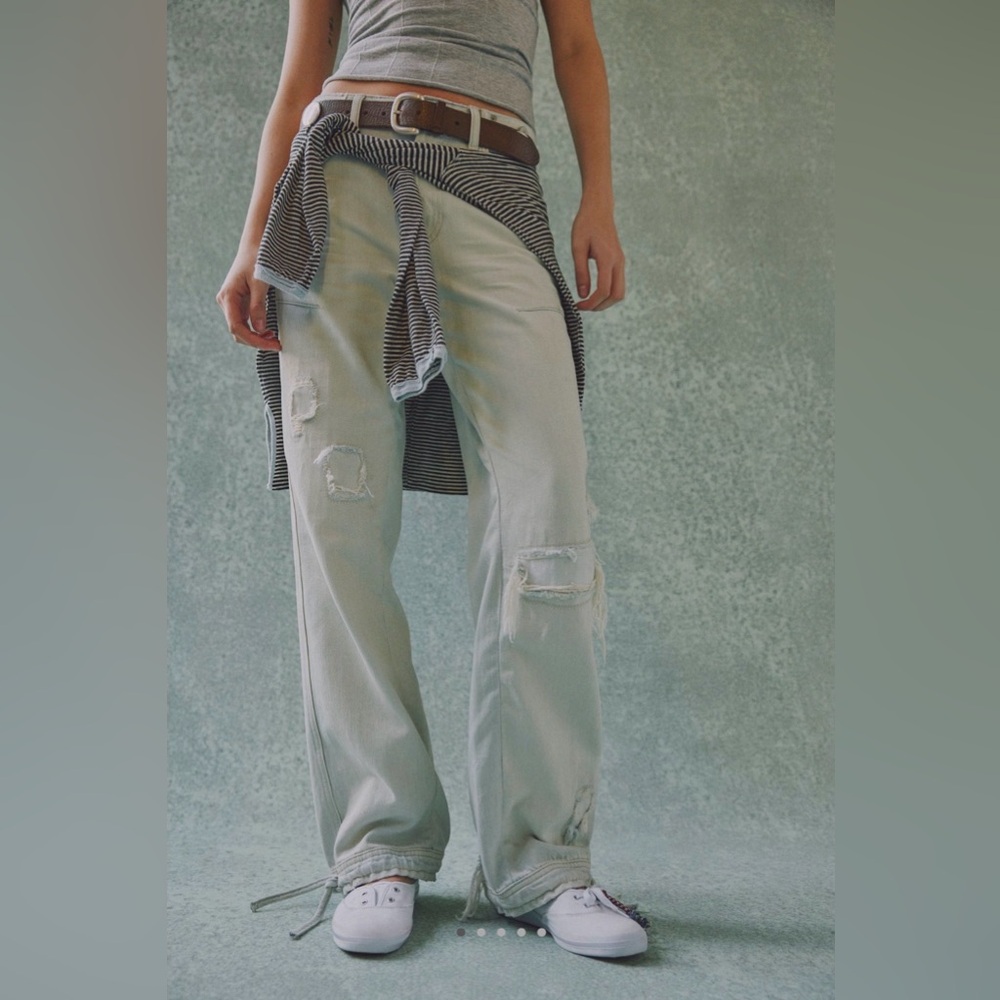 NWT Free People Don’t Wait Up Baggy Boyfriend Distressed Jeans ~ Light Wash